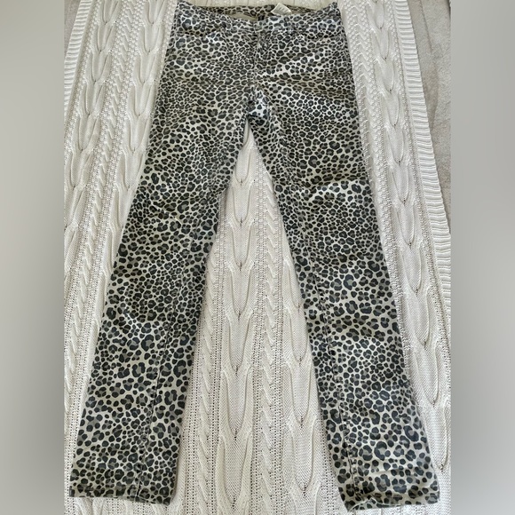 H&M Divided Leopard Print Straight Leg Jeans Size 10 - Picture 2 of 11
